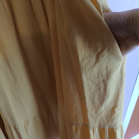 Large yellow embroidered dress - Picture 5 of 11